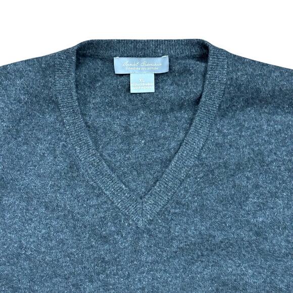 Daniel Cremieux Men’s Size XL Gray 100% Cashmere V-Neck Pullover Sweater - Picture 2 of 3